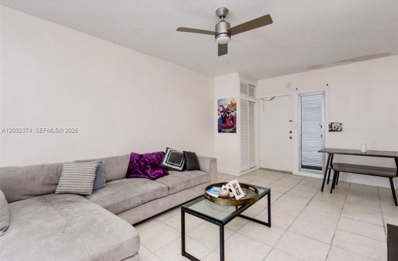1967 S Ocean Blvd , Unit 205, Lauderdale by the Sea, FL 33062 Photo