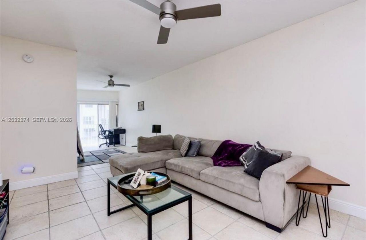 1967 S Ocean Blvd , Unit 205, Lauderdale by the Sea, FL 33062 Photo