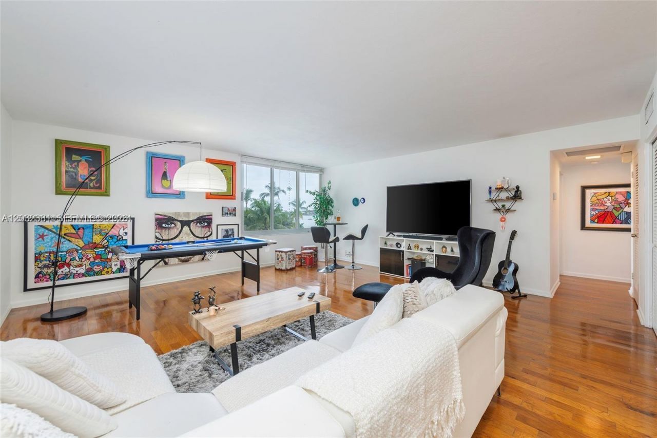 1200 West Ave, Unit 331, Miami Beach, FL 33139 Main Photo