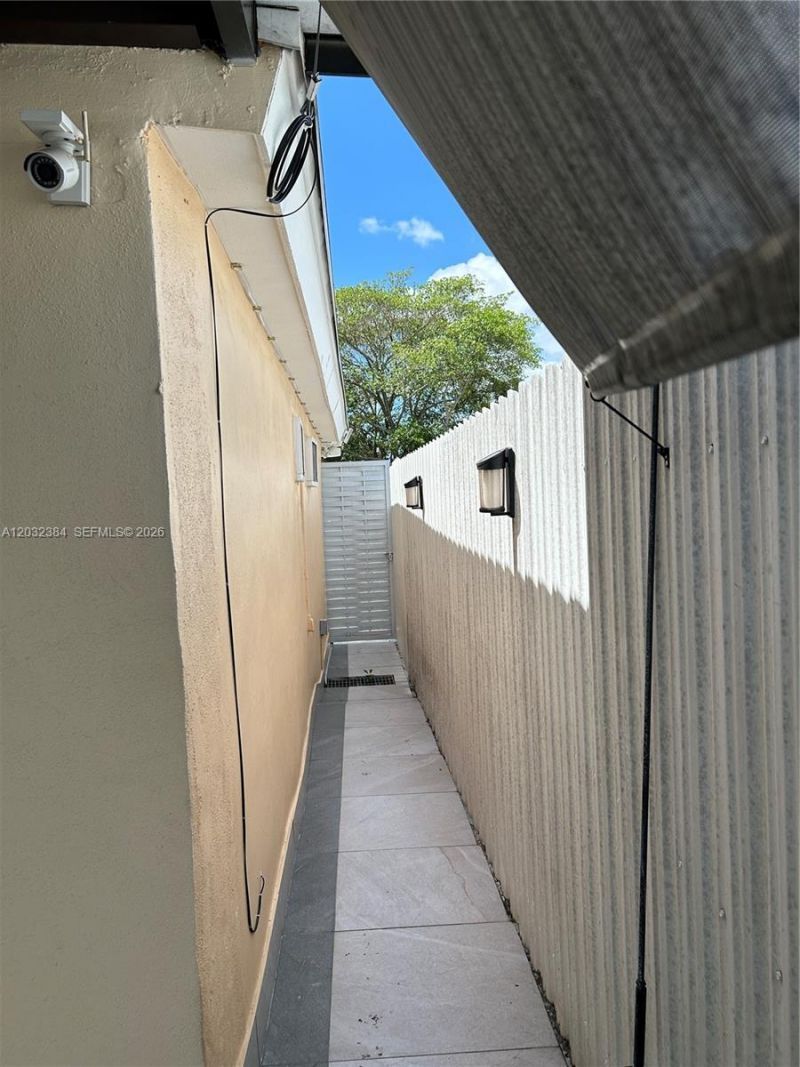 633 E 22nd St , Hialeah, FL 33013 Photo