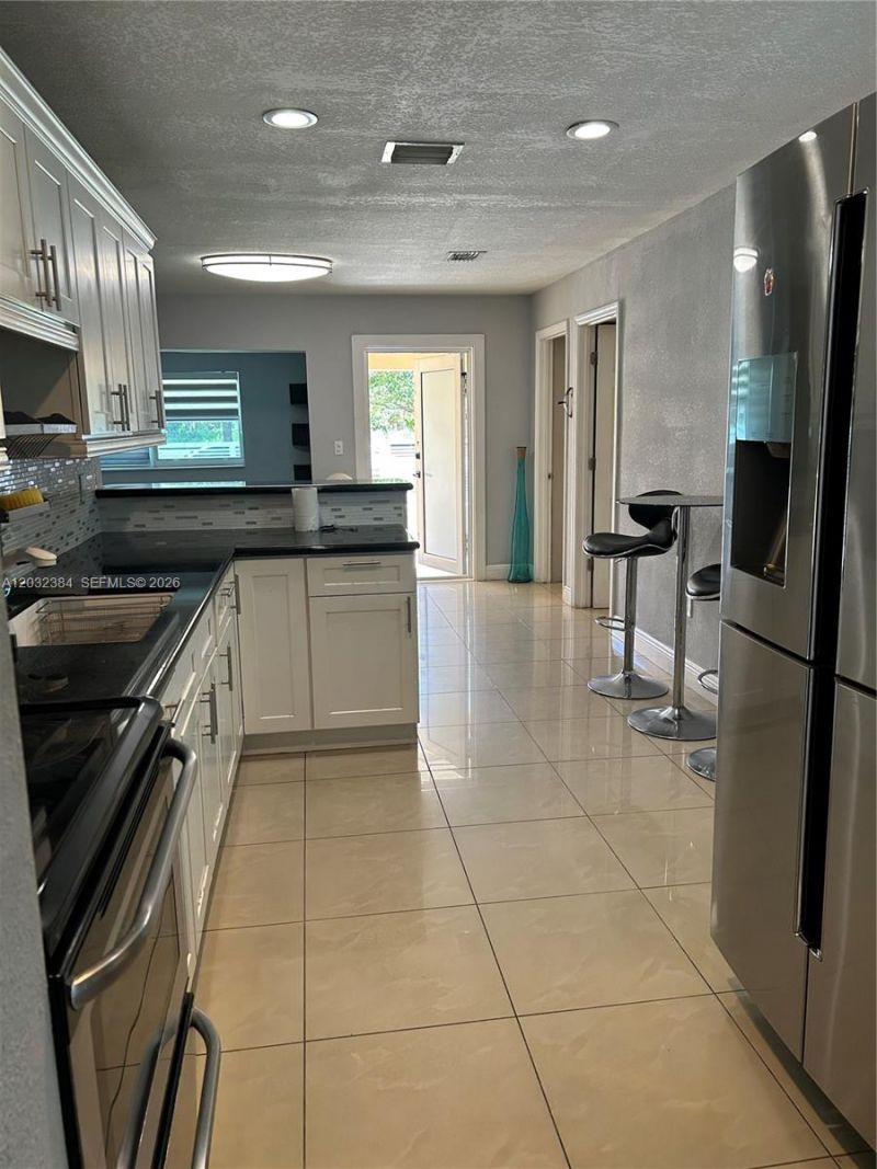 633 E 22nd St , Hialeah, FL 33013 Photo