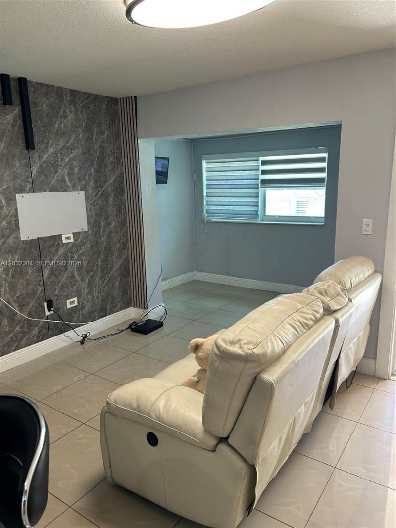 633 E 22nd St , Hialeah, FL 33013 Photo