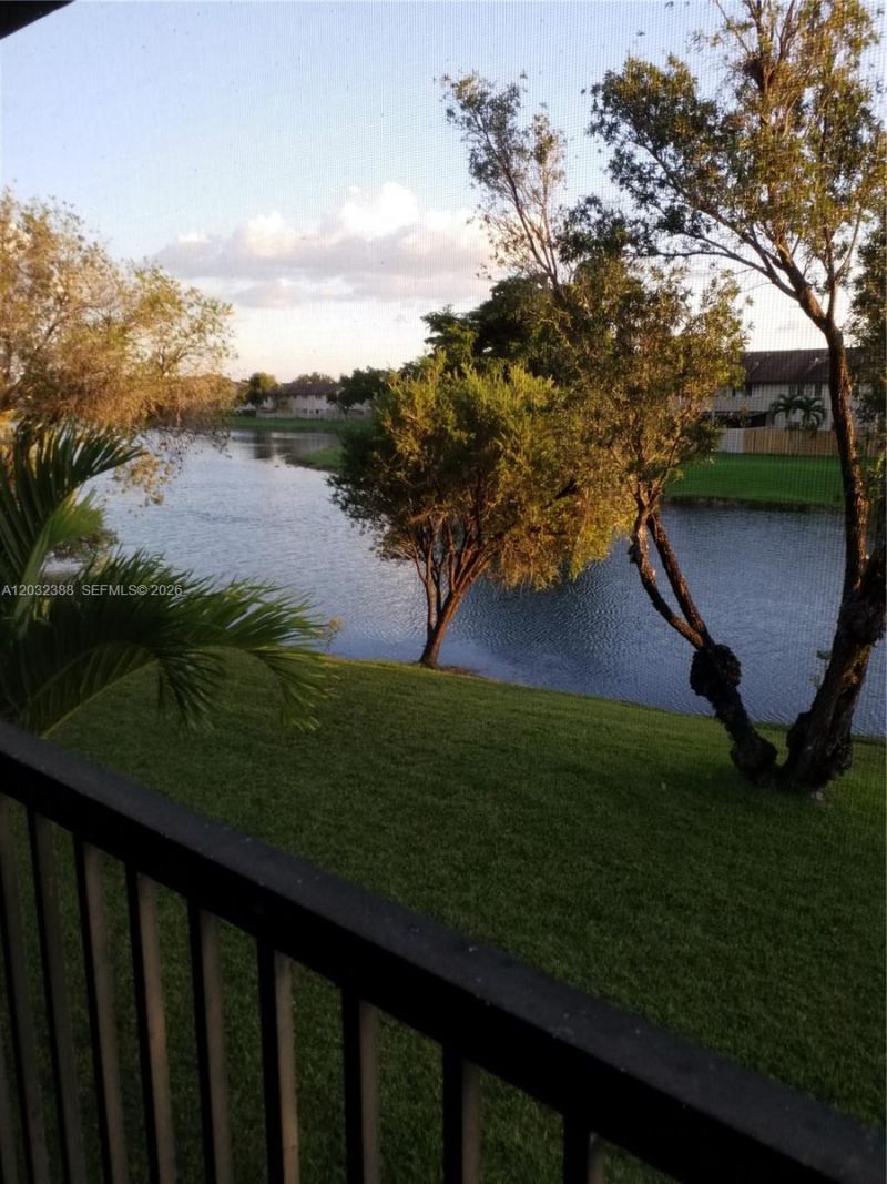 9982 Nob Hill Ct , Unit 9982, Sunrise, FL 33351 Photo