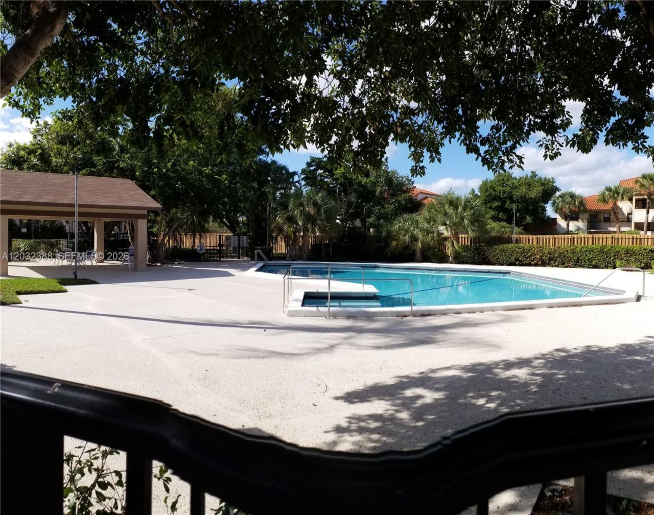 9982 Nob Hill Ct , Unit 9982, Sunrise, FL 33351 Photo