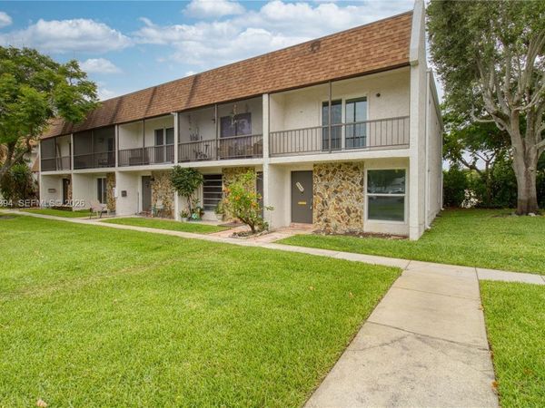5259 SW 40th Ave , Unit 26, Dania Beach, FL 33314