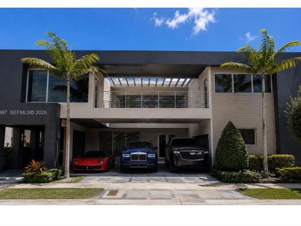 10286 NW 75th Ter , Doral, FL 33178