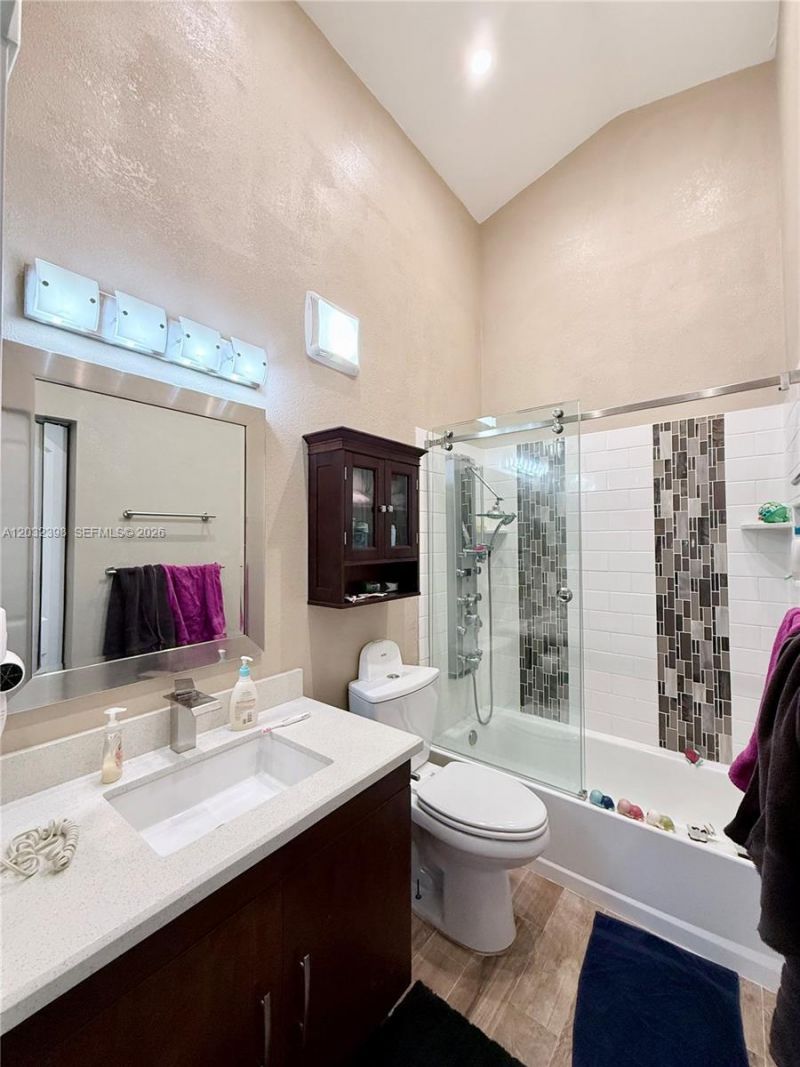 7645 NW 38th Ct , Sunrise, FL 33351 Photo