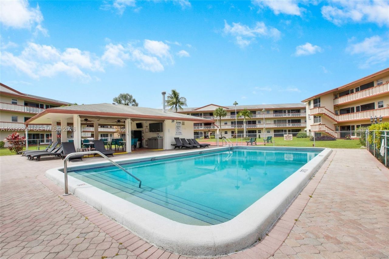 5300 Washington St , Unit O224, Hollywood, FL 33021 Photo