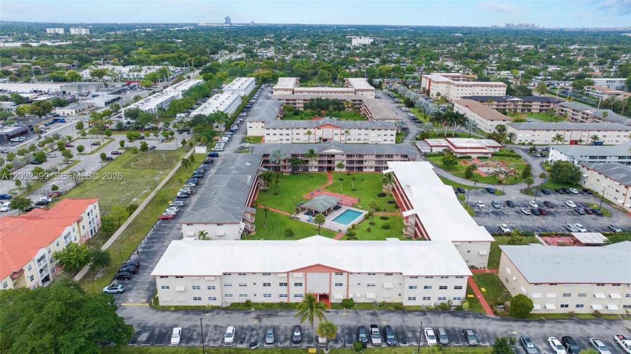 5300 Washington St , Unit O224, Hollywood, FL 33021 Photo