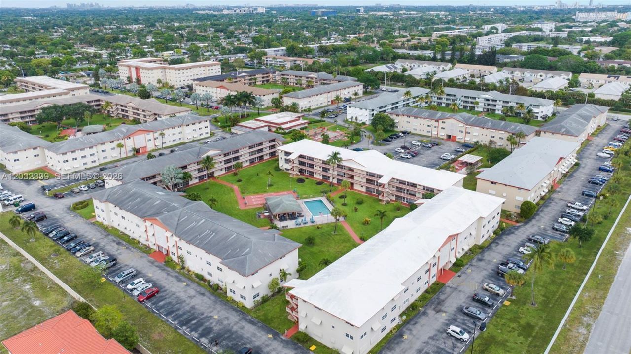 5300 Washington St , Unit O224, Hollywood, FL 33021 Photo