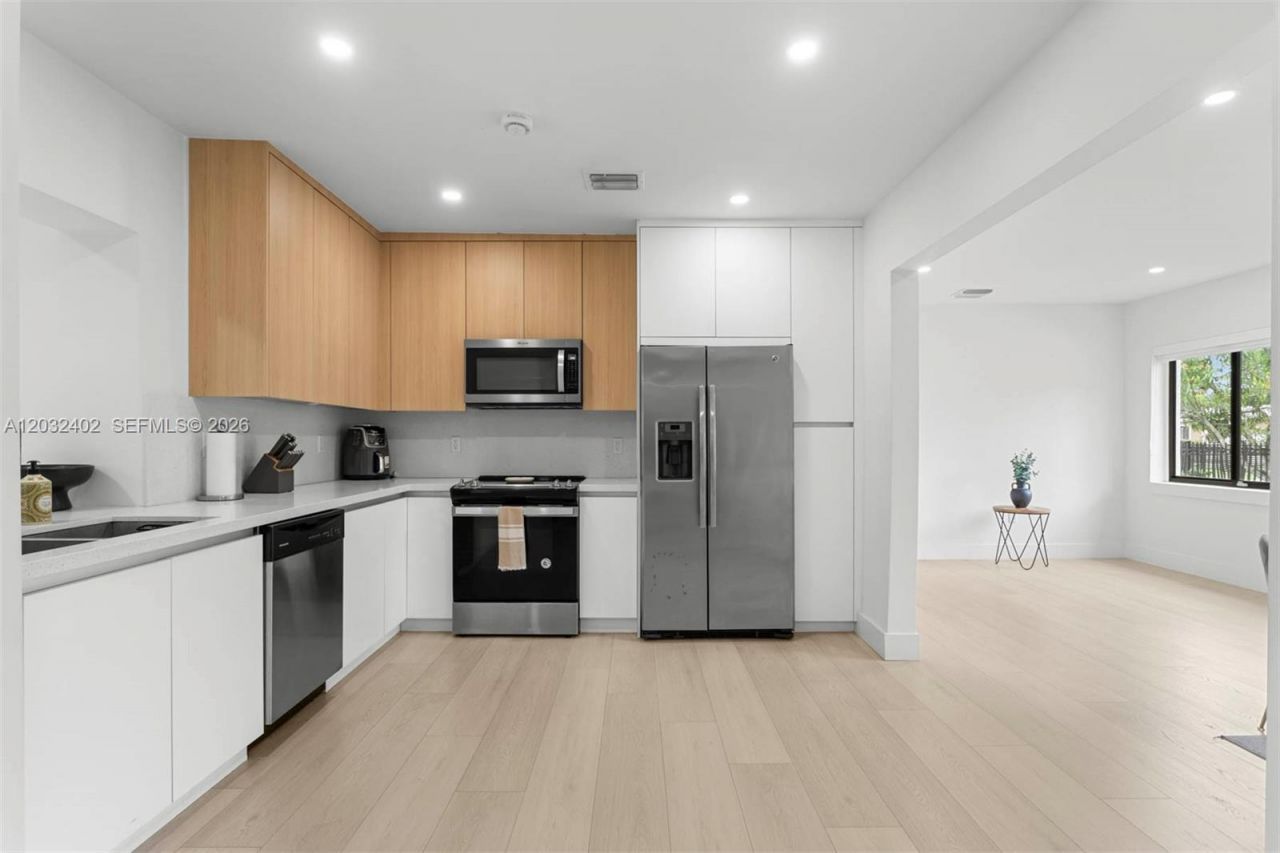 151 NW 146th St , Unit 151, Miami, FL 33168 Photo