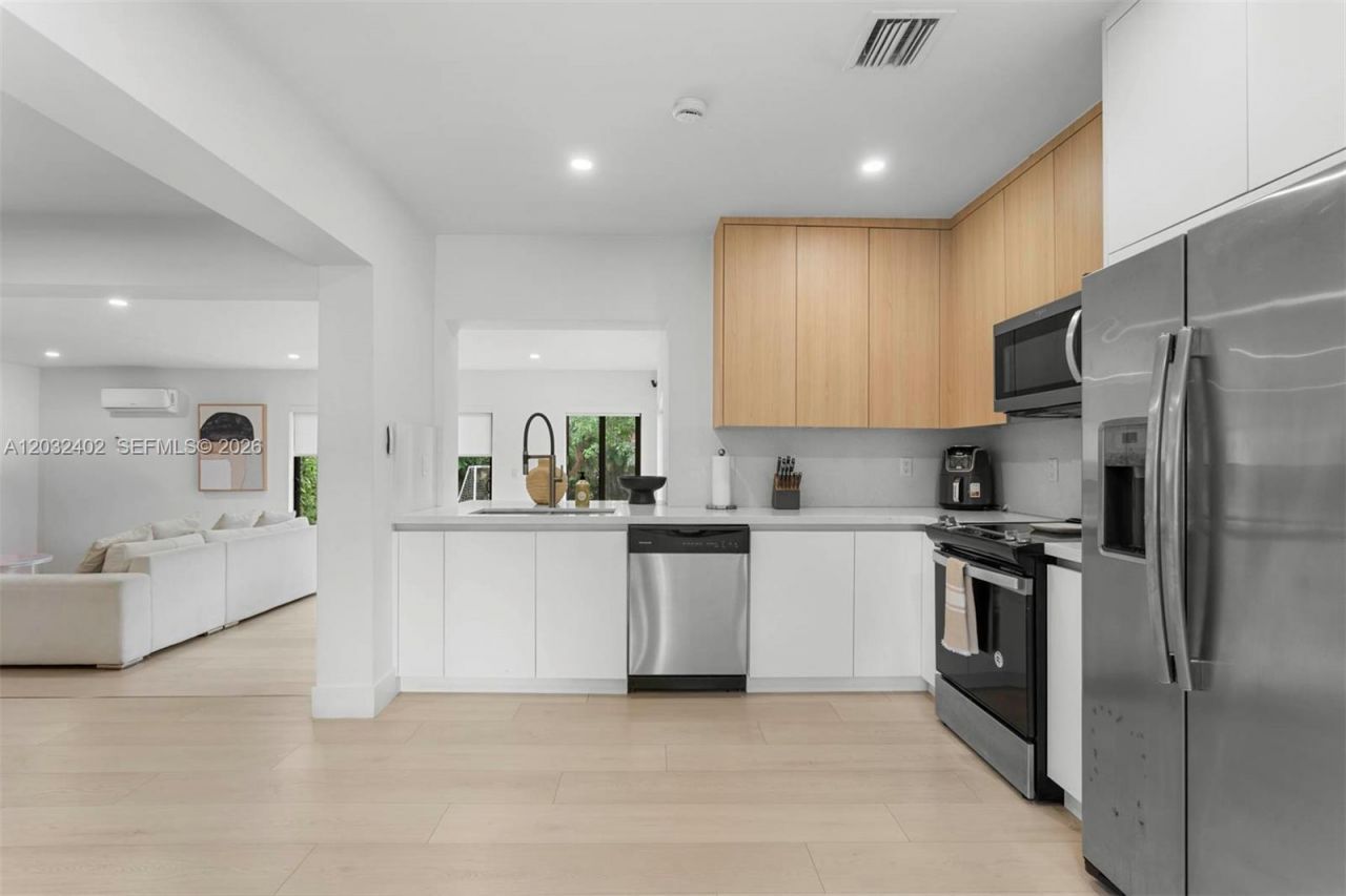 151 NW 146th St , Unit 151, Miami, FL 33168 Photo