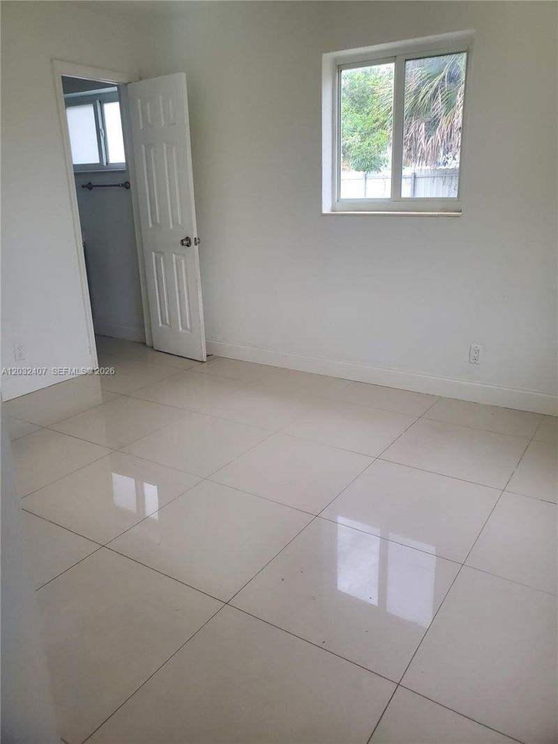 2124 SW 42nd Ter , Fort Lauderdale, FL 33317 Photo