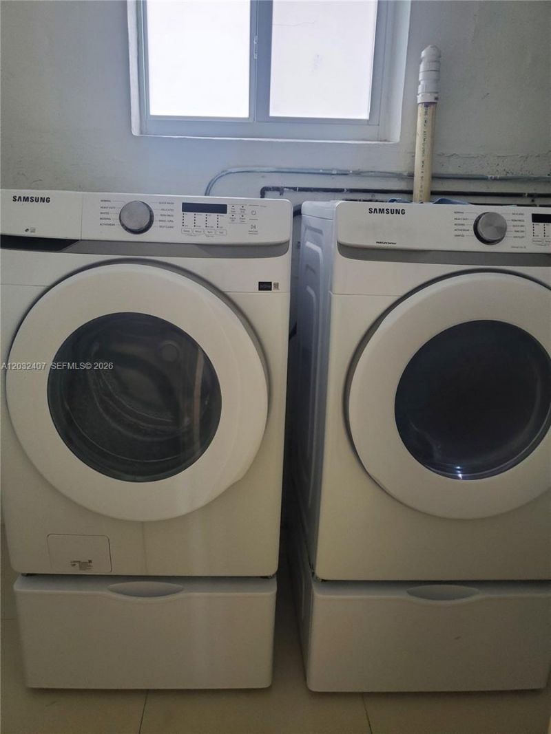 2124 SW 42nd Ter , Fort Lauderdale, FL 33317 Photo