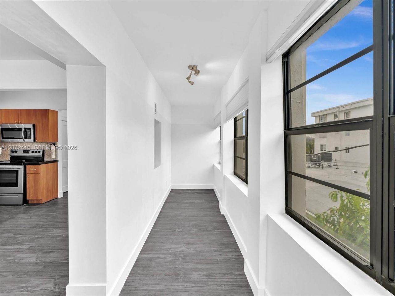 934 Michigan Ave , Unit 305, Miami Beach, FL 33139 Photo