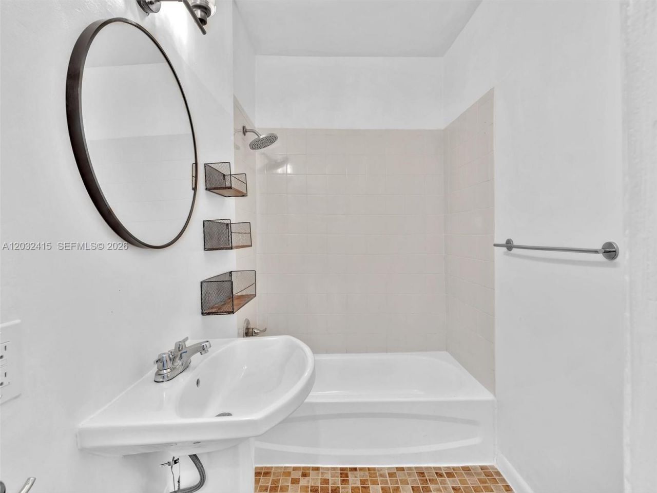 934 Michigan Ave , Unit 305, Miami Beach, FL 33139 Photo