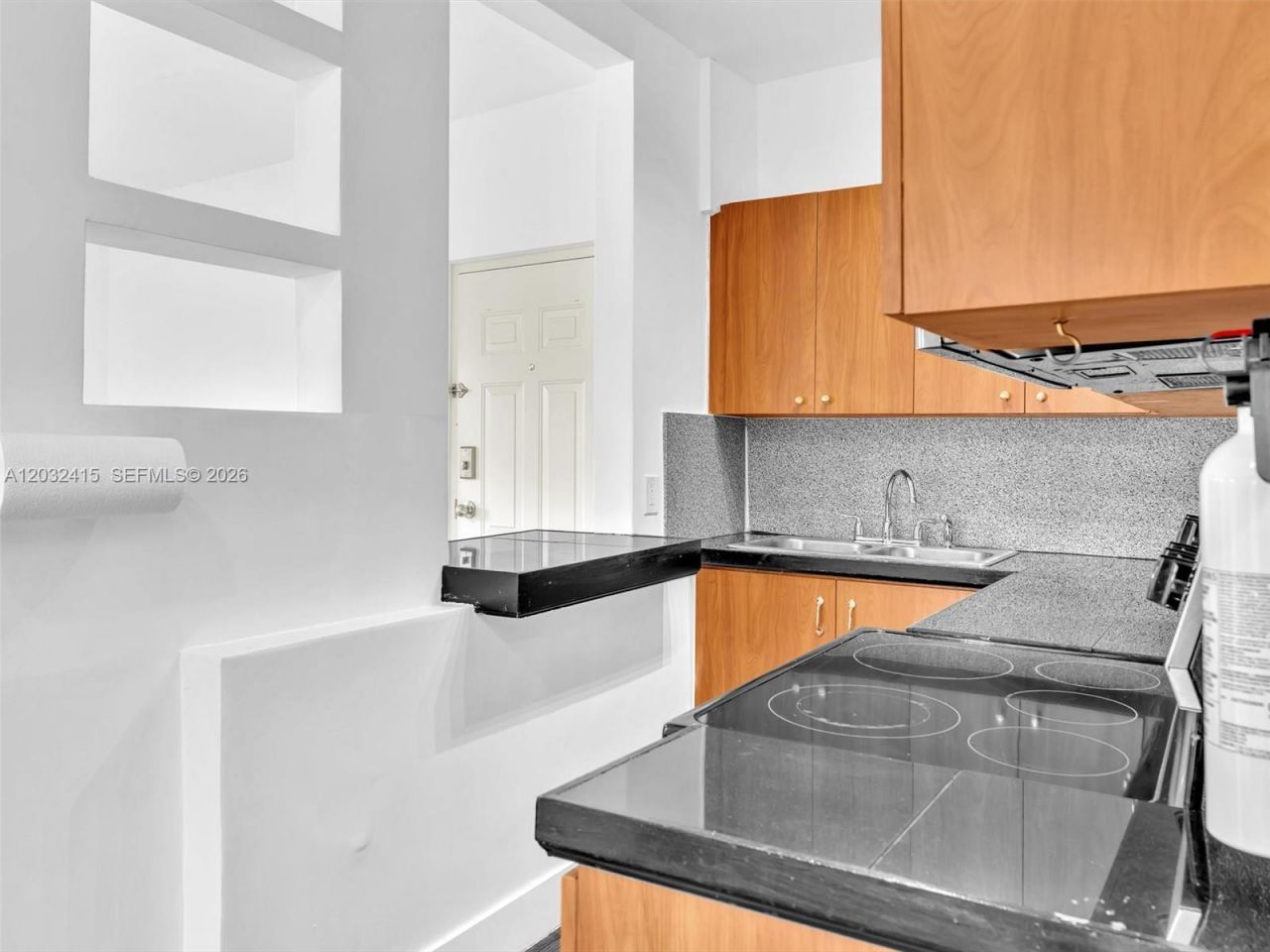 934 Michigan Ave , Unit 305, Miami Beach, FL 33139 Photo
