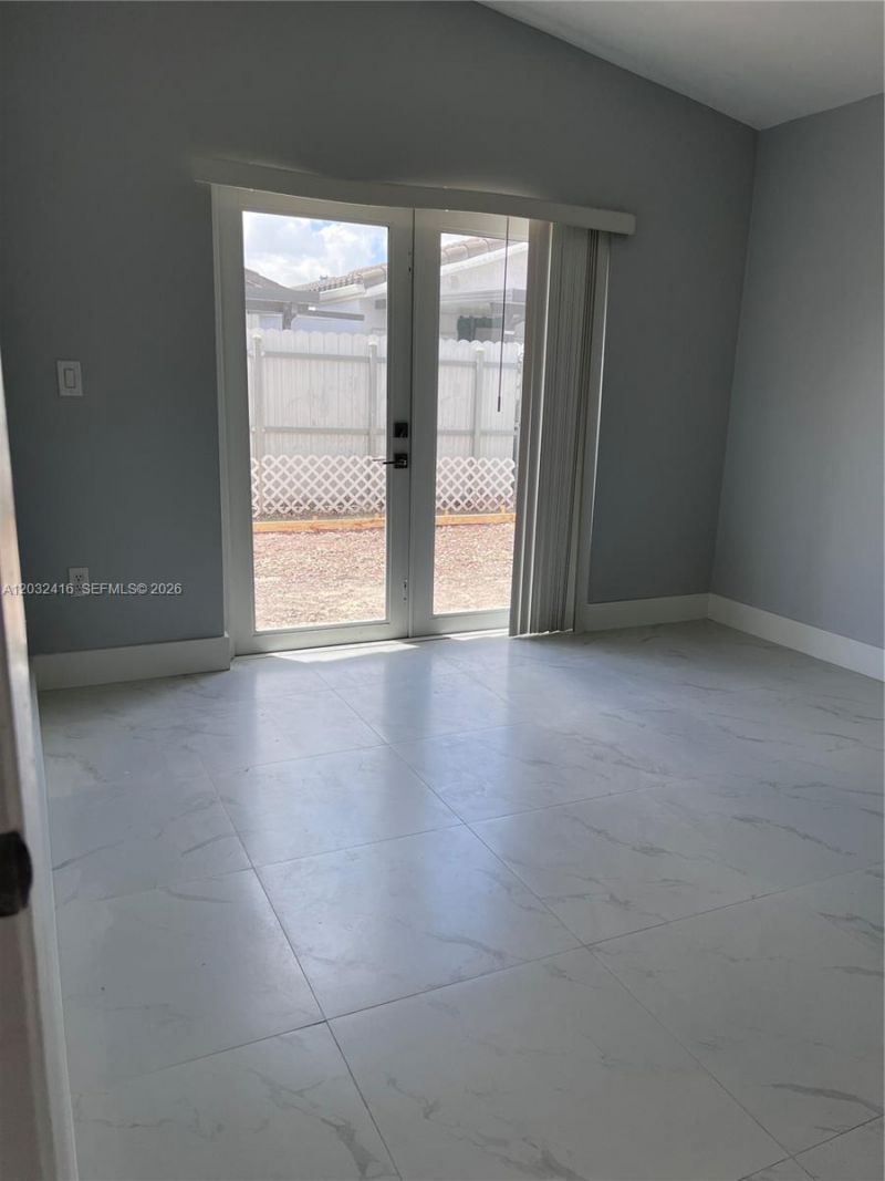 2834 W 75th Ter , Hialeah, FL 33018 Photo