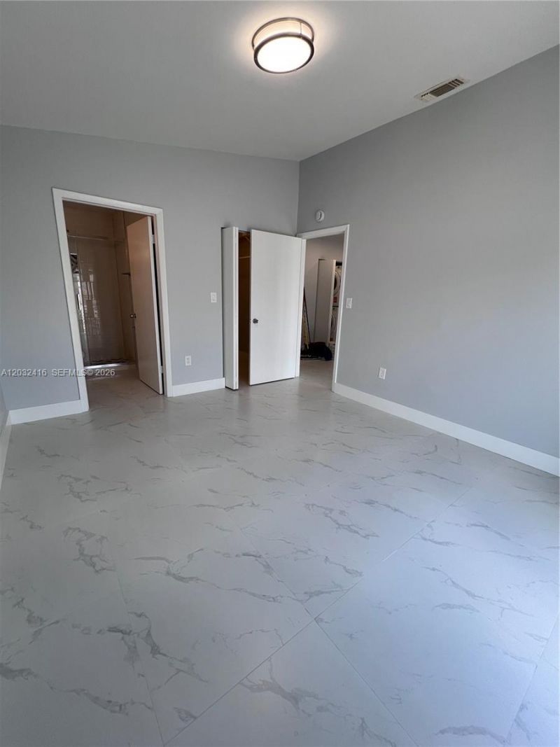 2834 W 75th Ter , Hialeah, FL 33018 Photo