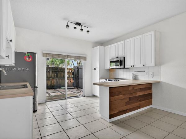 4902 Washington St , Unit 4, Hollywood, FL 33021