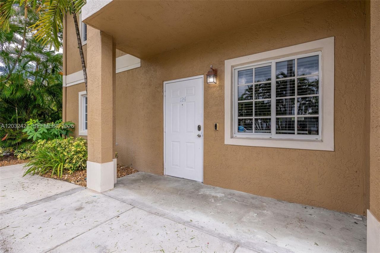 4902 Washington St , Unit 4, Hollywood, FL 33021 Photo