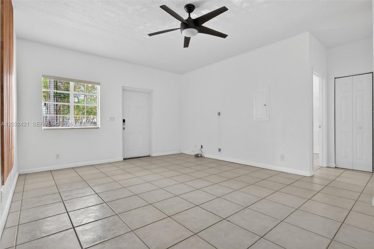 4902 Washington St, Unit 4, Hollywood, FL 33021 Photo