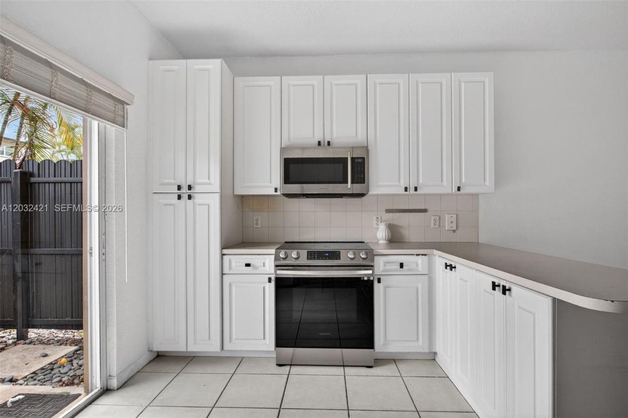 4902 Washington St , Unit 4, Hollywood, FL 33021 Photo