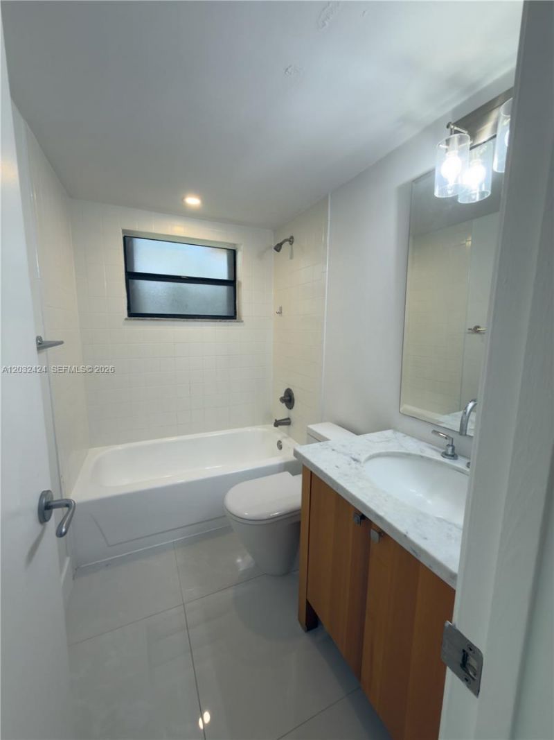 2500 W 67th Pl , Unit 21-26, Hialeah, FL 33016 Photo