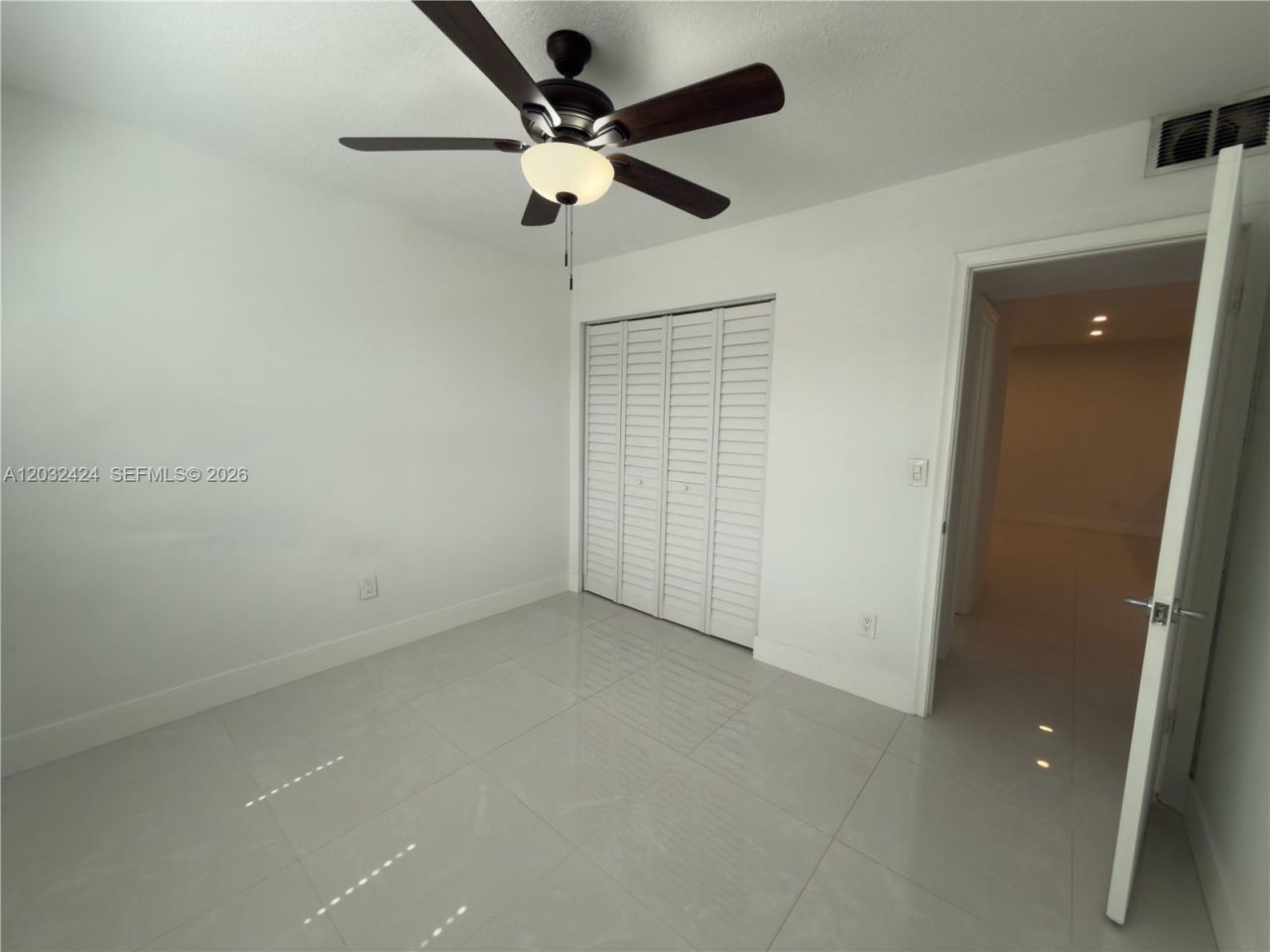 2500 W 67th Pl , Unit 21-26, Hialeah, FL 33016 Photo