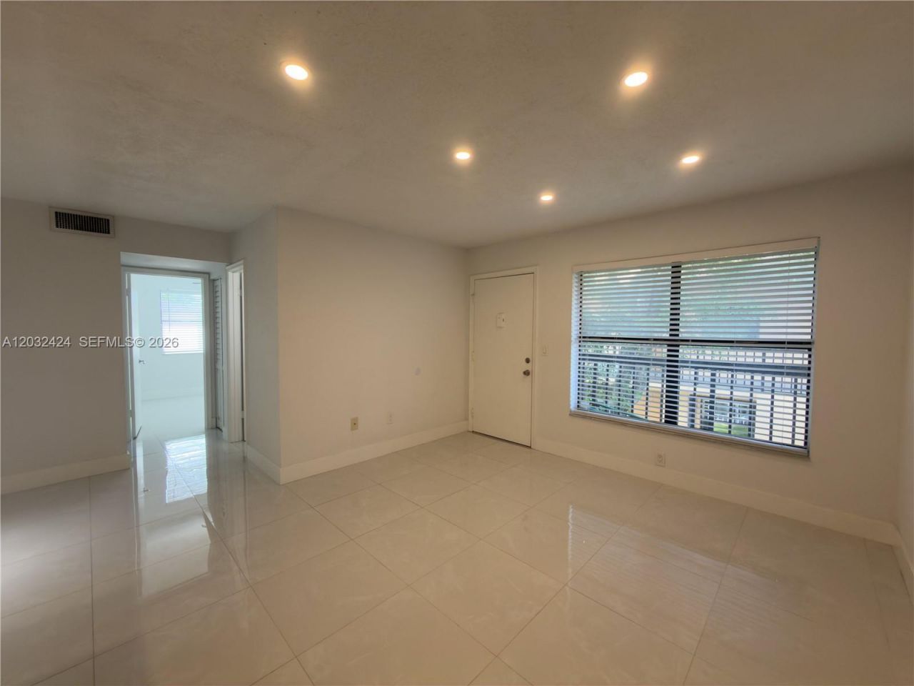 2500 W 67th Pl , Unit 21-26, Hialeah, FL 33016 Photo