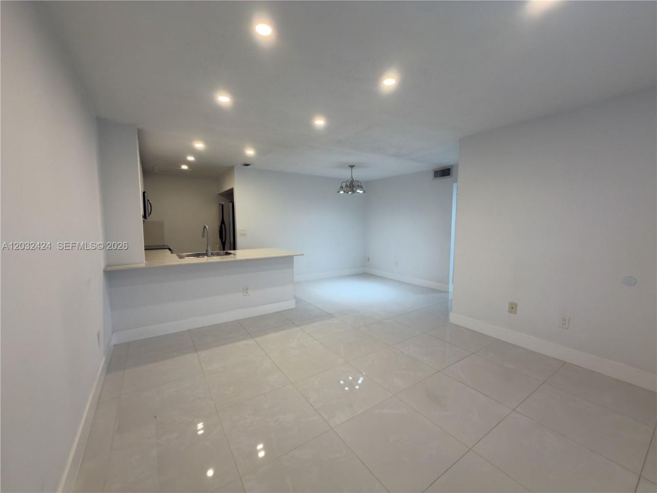 2500 W 67th Pl , Unit 21-26, Hialeah, FL 33016 Photo