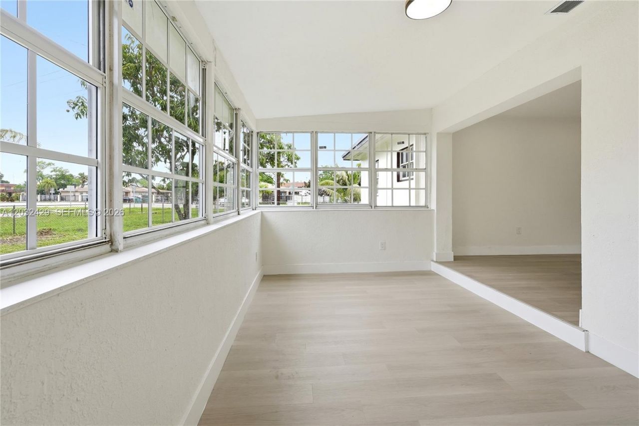 701 NW 176th Ter , Miami Gardens, FL 33169 Photo