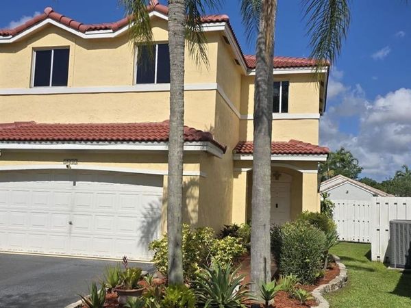 1643 Palermo Dr , Weston, FL 33327