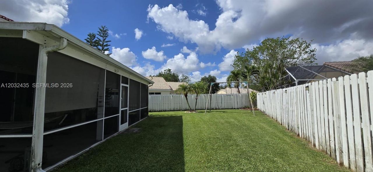 1643 Palermo Dr , Weston, FL 33327 Photo