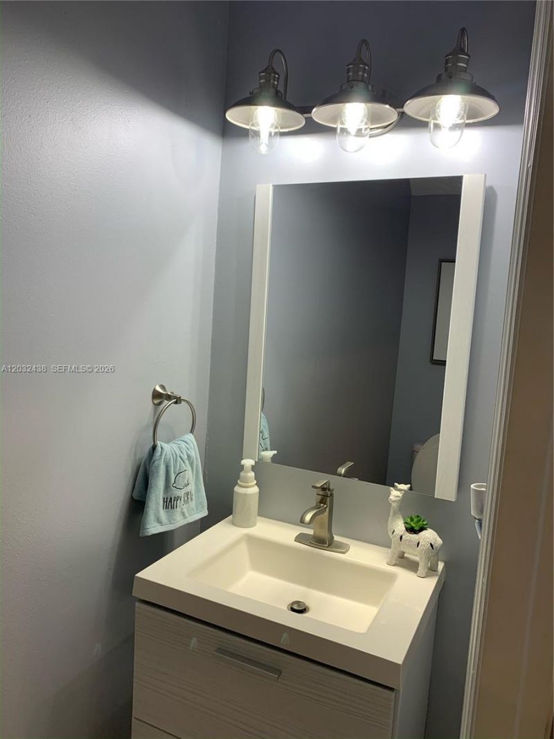 223 SW 120th Ave , Pembroke Pines, FL 33025 Photo