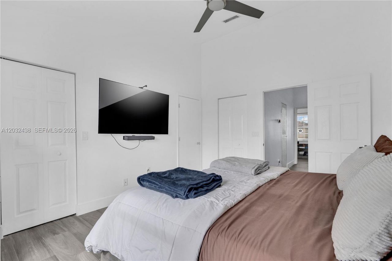 223 SW 120th Ave, Pembroke Pines, FL 33025 Photo