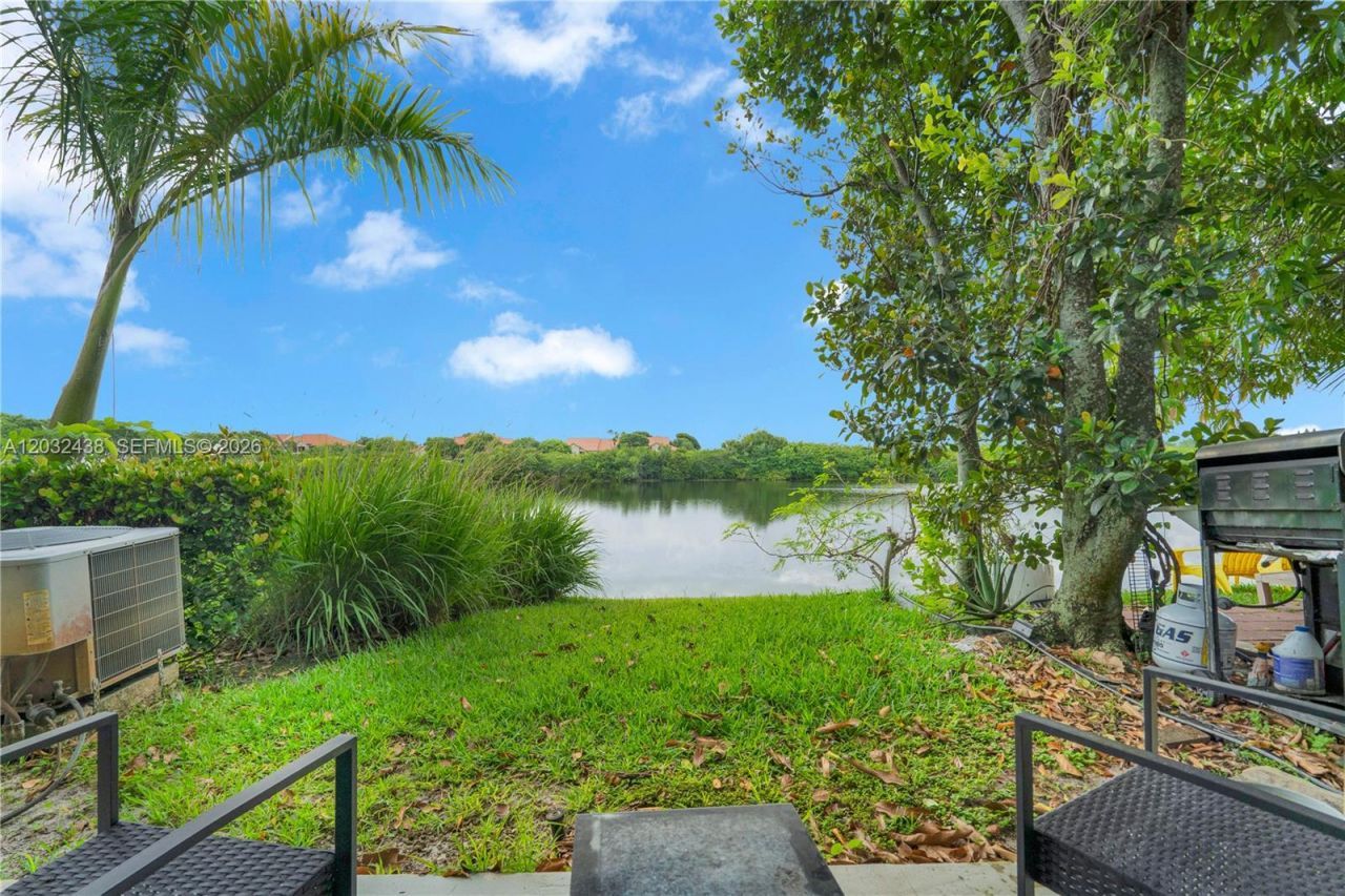 223 SW 120th Ave, Pembroke Pines, FL 33025 Photo