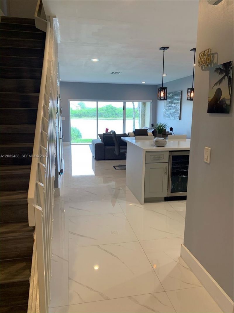 223 SW 120th Ave , Pembroke Pines, FL 33025 Photo