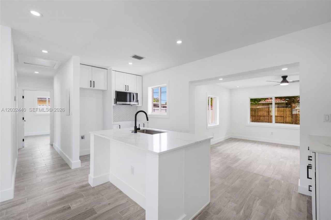 3260 NW 95th Ter, Miami, FL 33147 Photo