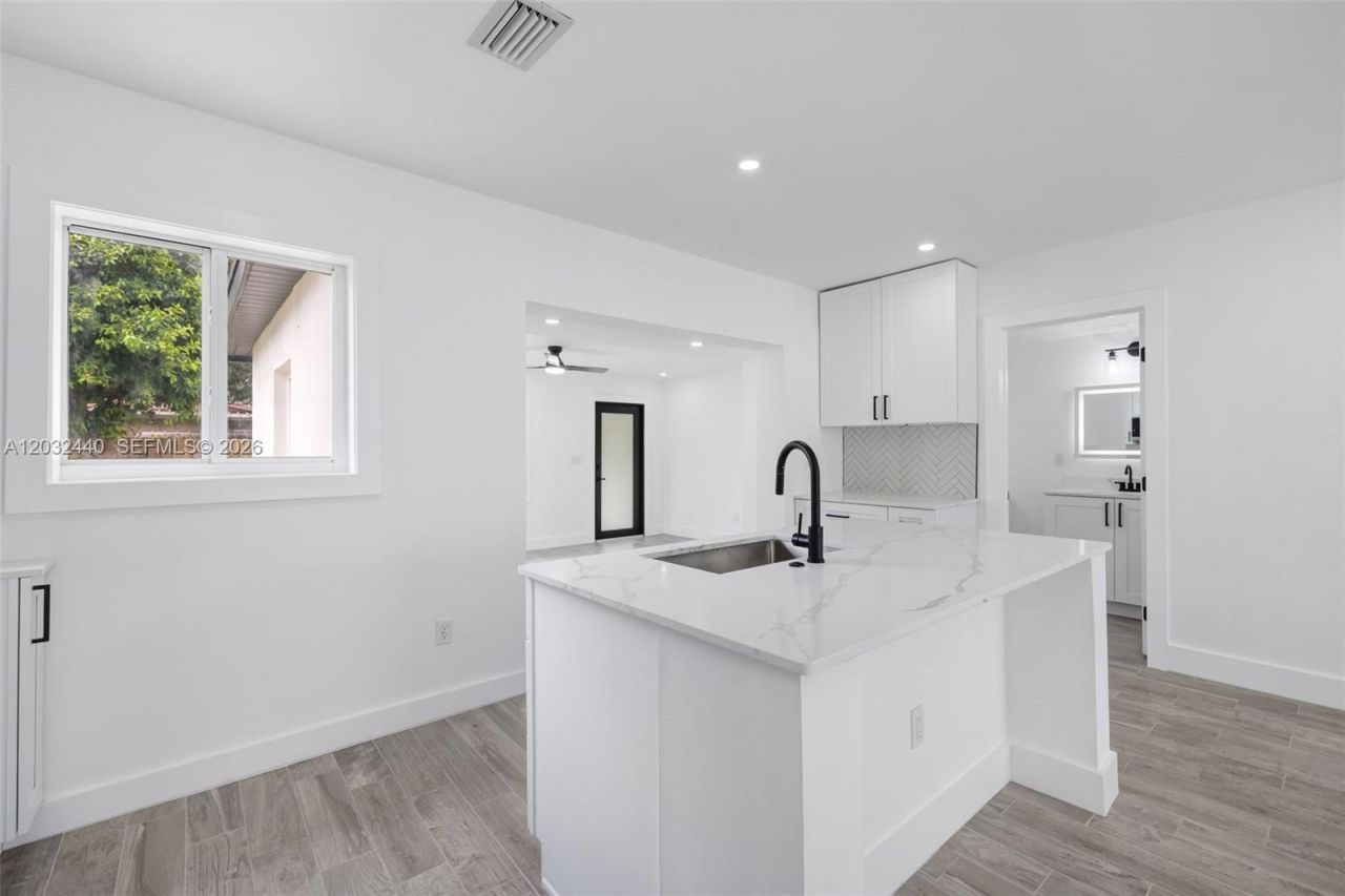 3260 NW 95th Ter, Miami, FL 33147 Photo
