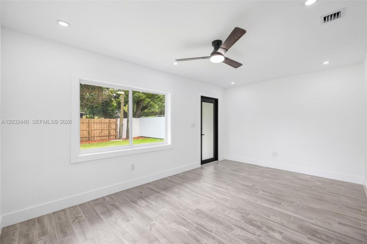 3260 NW 95th Ter, Miami, FL 33147 Photo