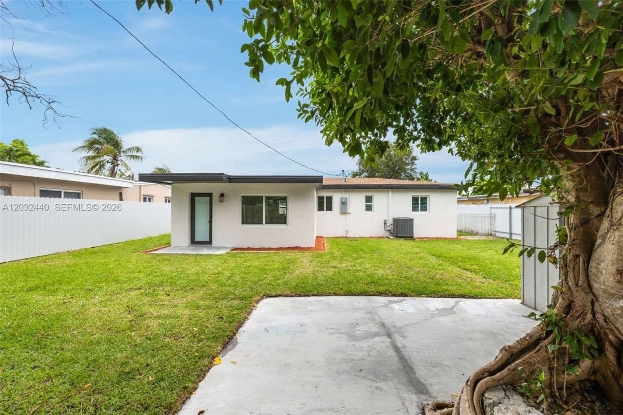 3260 NW 95th Ter, Miami, FL 33147 Photo