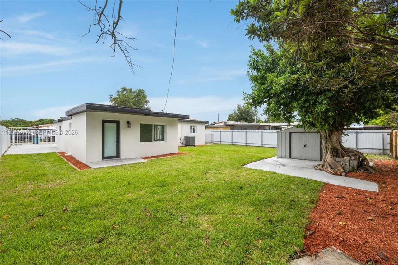 3260 NW 95th Ter, Miami, FL 33147 Photo
