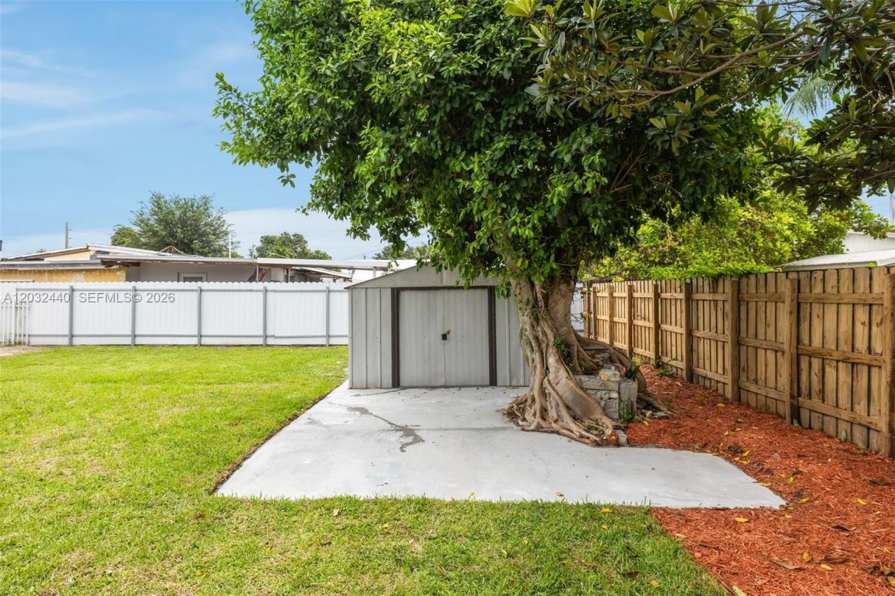 3260 NW 95th Ter, Miami, FL 33147 Photo
