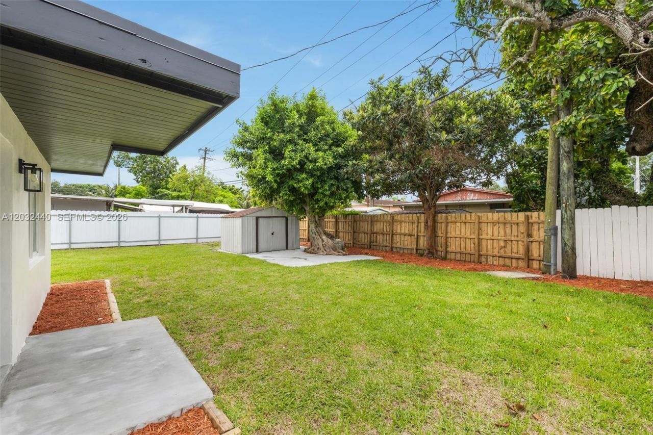 3260 NW 95th Ter, Miami, FL 33147 Photo