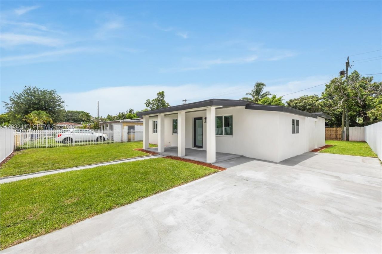 3260 NW 95th Ter, Miami, FL 33147 Photo