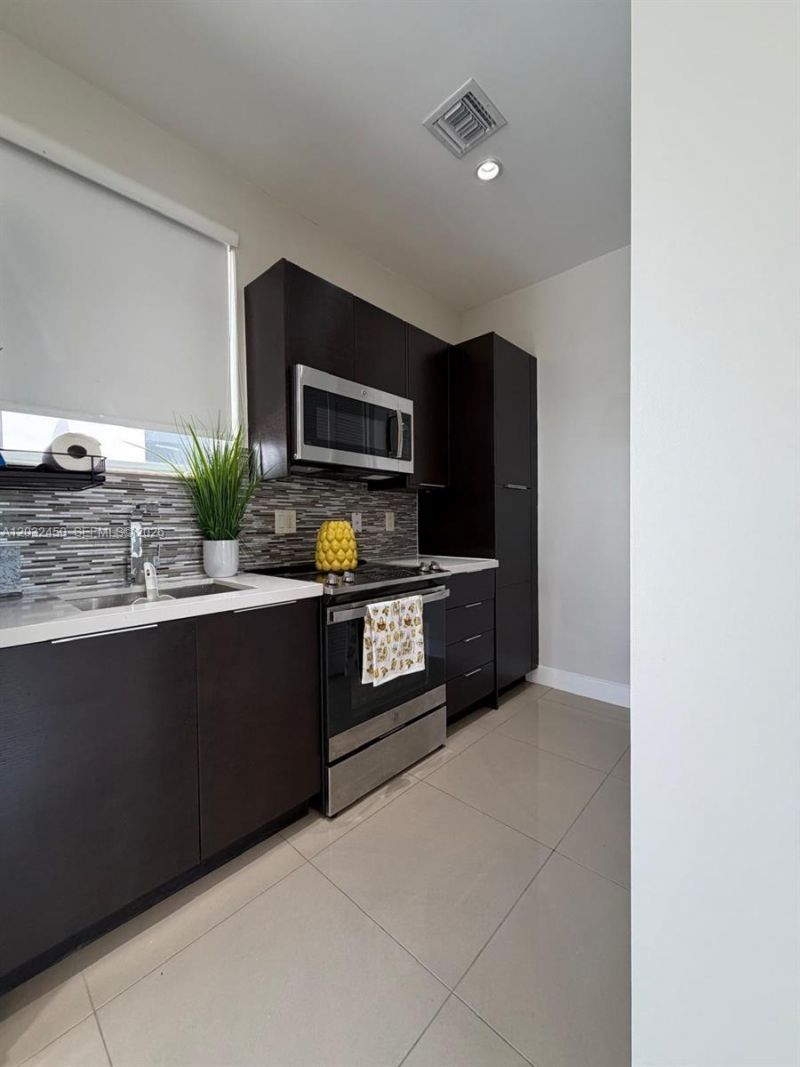 6440 NW 103rd Psge, Unit 6440, Doral, FL 33178 Photo