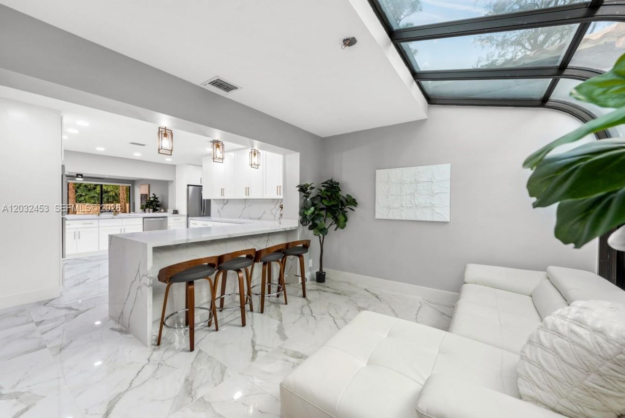 1030 SW 14th Ter, Fort Lauderdale, FL 33312 Photo