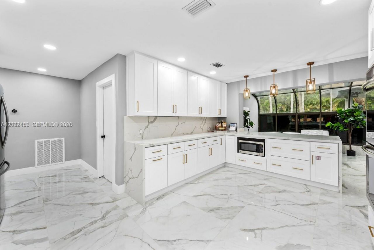 1030 SW 14th Ter, Fort Lauderdale, FL 33312 Photo