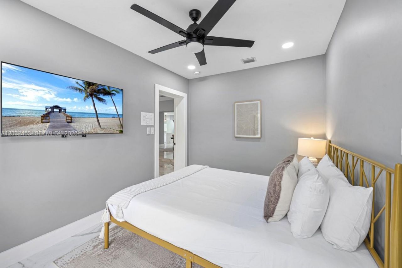 1030 SW 14th Ter, Fort Lauderdale, FL 33312 Photo